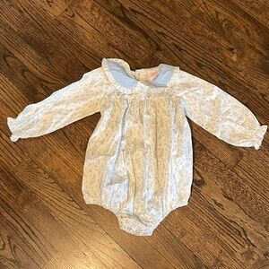 Stitchy Fish Long-Sleeve bubble Romper with delicate Floral Print